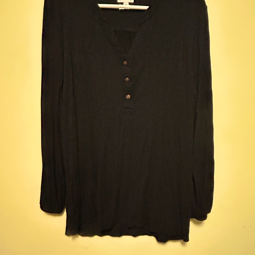 Lightweight black top.